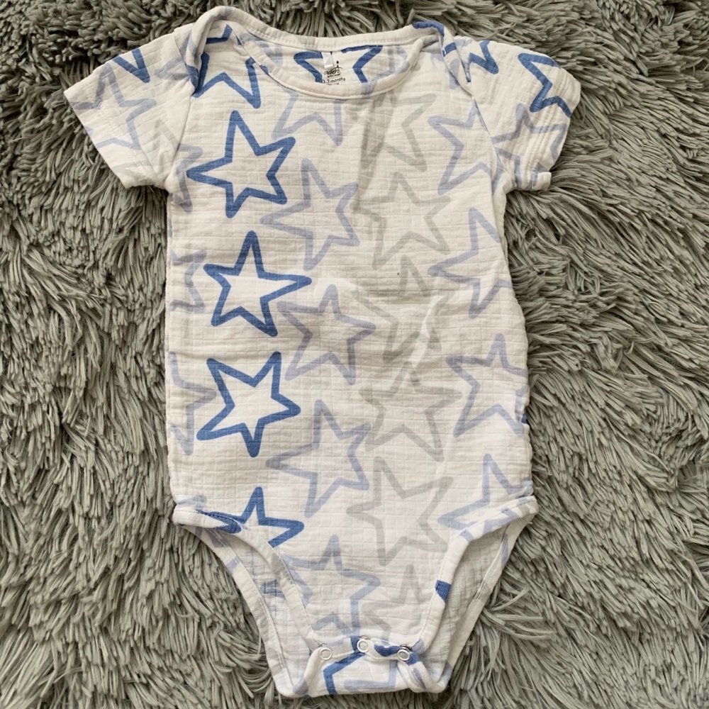 Aden + Anais 0-3 month bodysuit